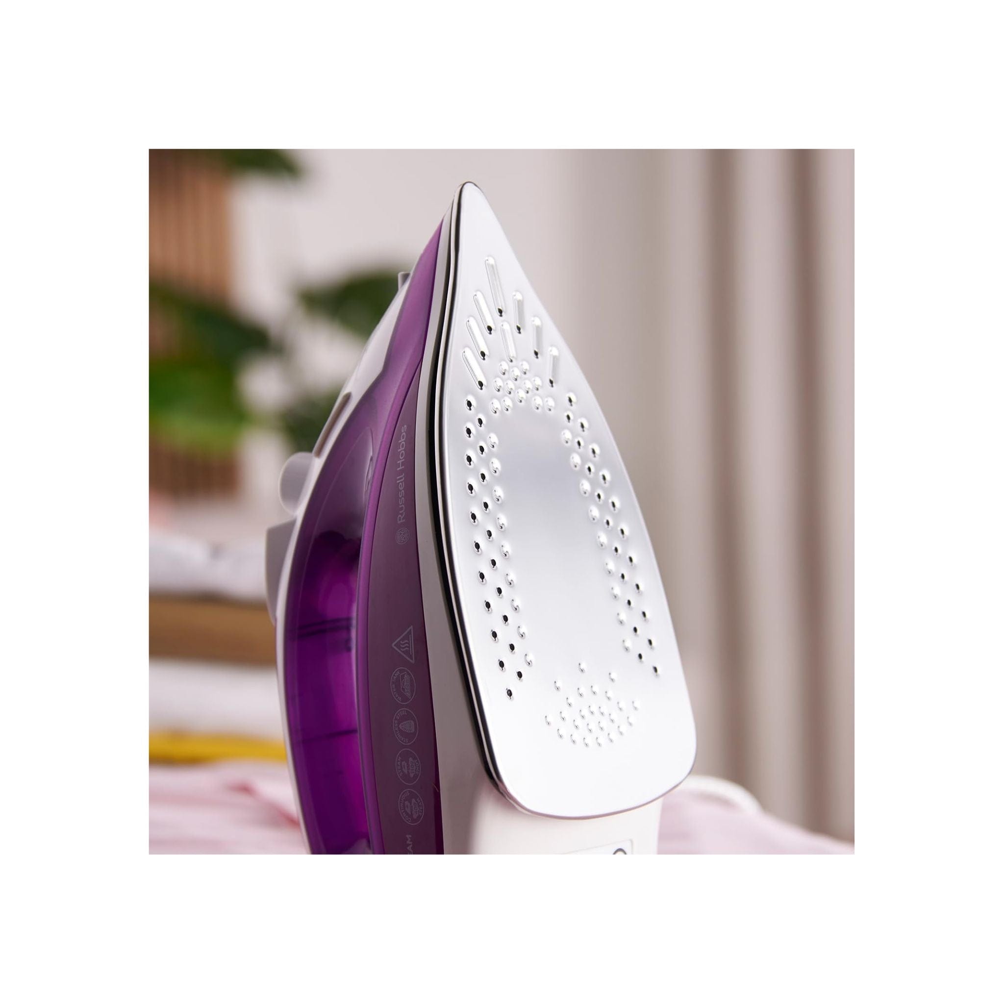 Russell Hobbs Others RUSSELL HOBBS Supremesteam 23060 Steam Iron - Purple